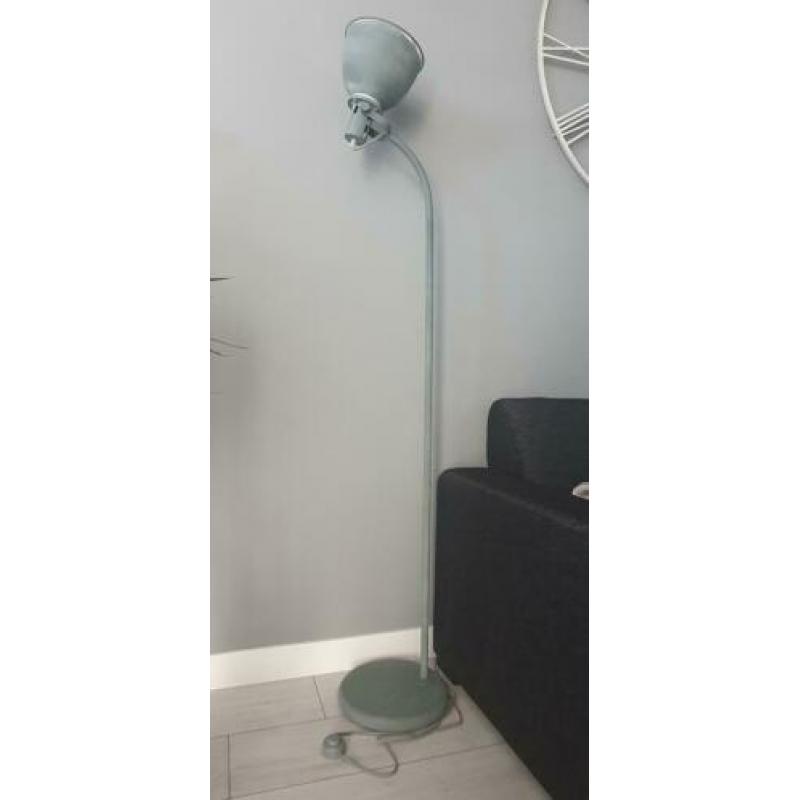 Te koop set industriële lampen betonlook