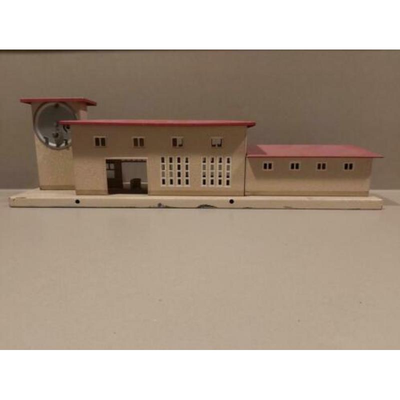 Blikken Station Kibri Spoor H0 / 0 49cm