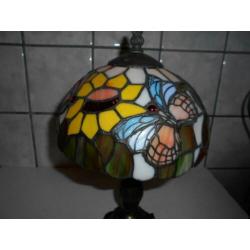 Tiffany glas vlinder lamp 33 hoog kap 20 breed
