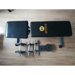 Sport bankje plus dumbells en schijven totaal 32,5 kg