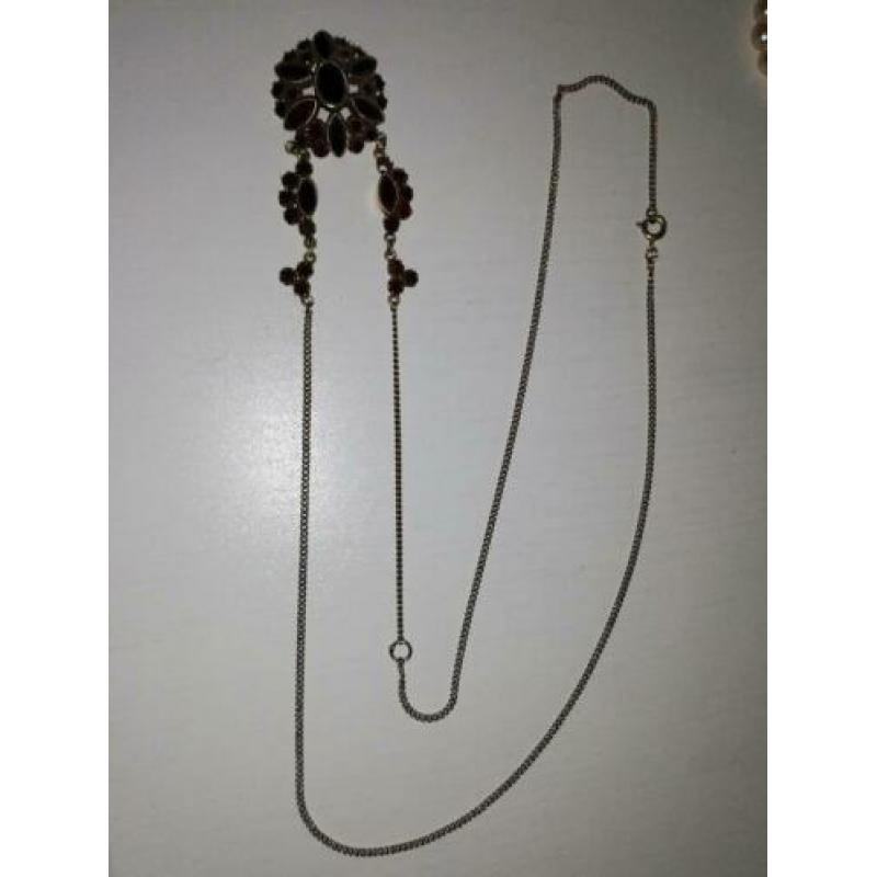 Prachtig oude gouden ketting met robijnen hanger