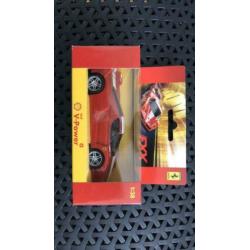 Race auto Ferrari pull back