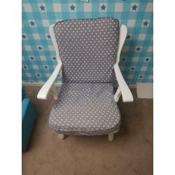 Witte stoel kinderkamer