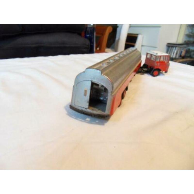 lion car DAF TANKWAGEN