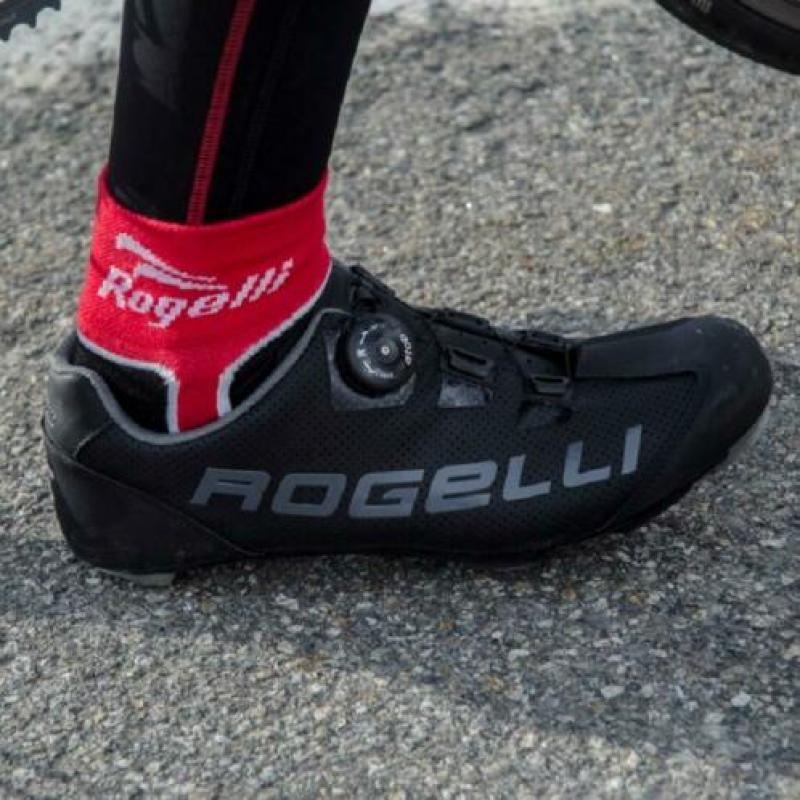 Fietssokken rood zwart blauw en Rogelli RCS-03,