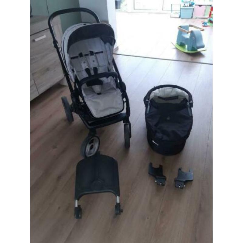 Mutsy kinderwagen inclusief reiswieg en meerijplankje