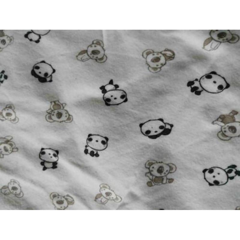 Babydekentje wit/zwart/taupe panda/koala 70 x 70 cm