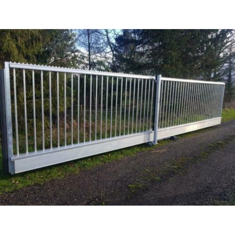 vrijdr. aluminium elektr.schuifpoort 7 mtr doorgang bj.2016
