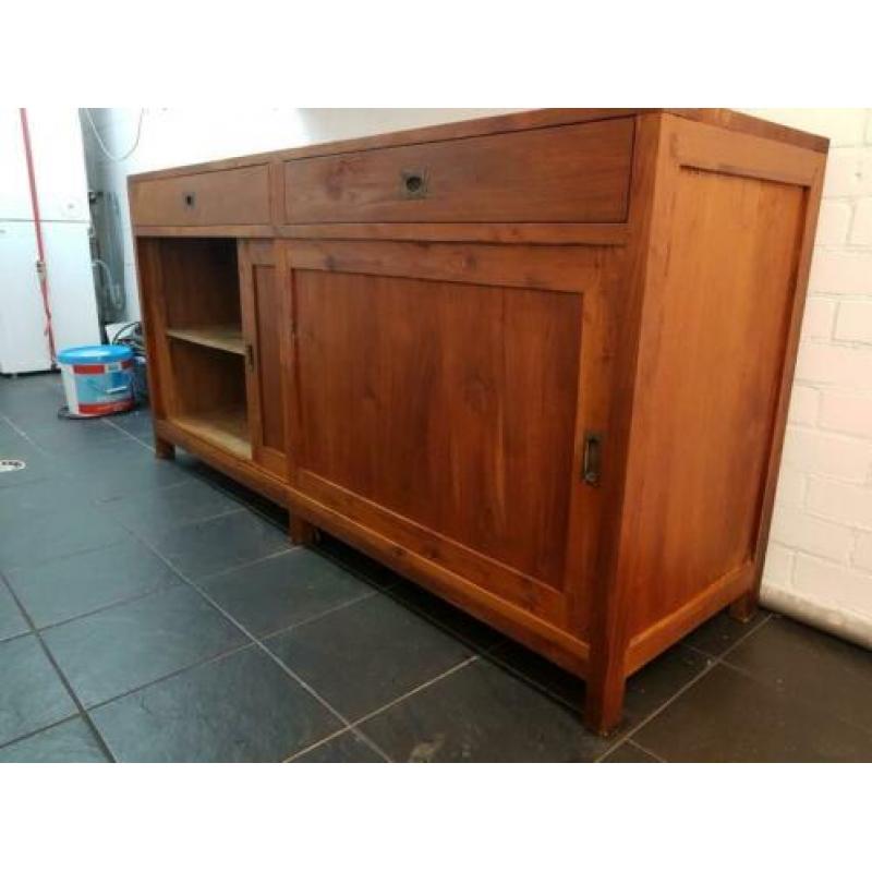 mooie robuuste ruime teak dressoir