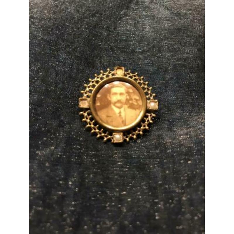 Herdenkingsbroche, rouwsieraad!