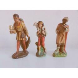 Beeldjes, drie prachtige kerststal beeldjes antiek E