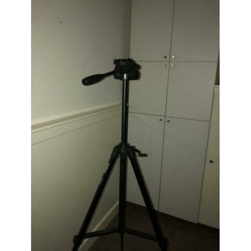 Camera Tripod - Velbon - Zo goed als nieuw