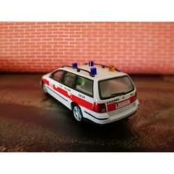 VW Passat Ambulance 1:43