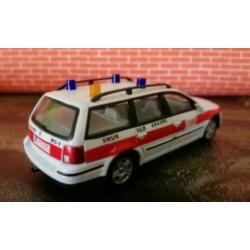 VW Passat Ambulance 1:43