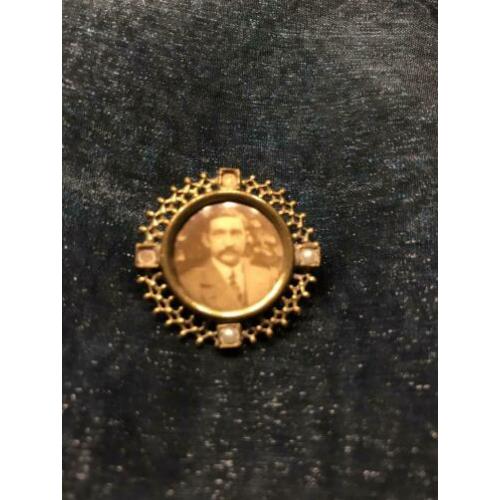 Herdenkingsbroche, rouwsieraad!