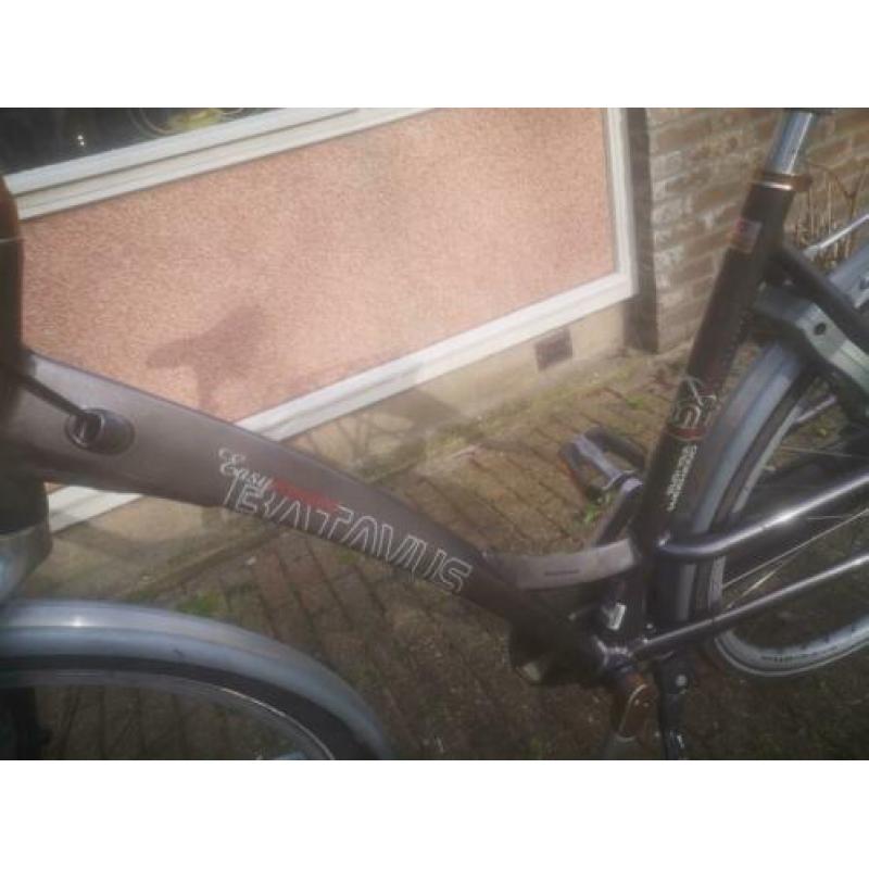 z.g.a.n dames fiets. Batavus