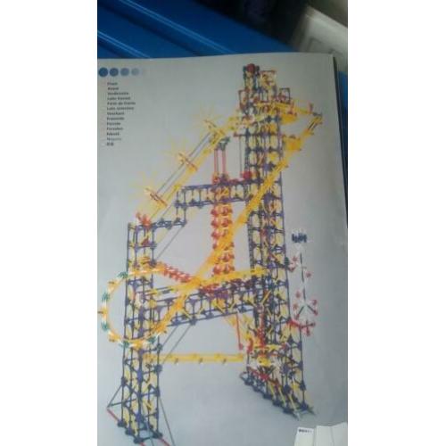 K'nex div sets plus plastiek opberg kastje drie lades