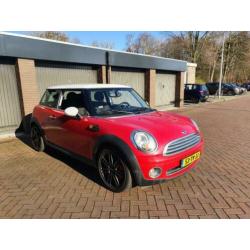 2007 1.6 Mini Cooper Rood| Facelift model R56