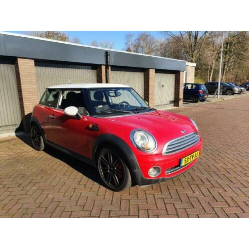 2007 1.6 Mini Cooper Rood| Facelift model R56