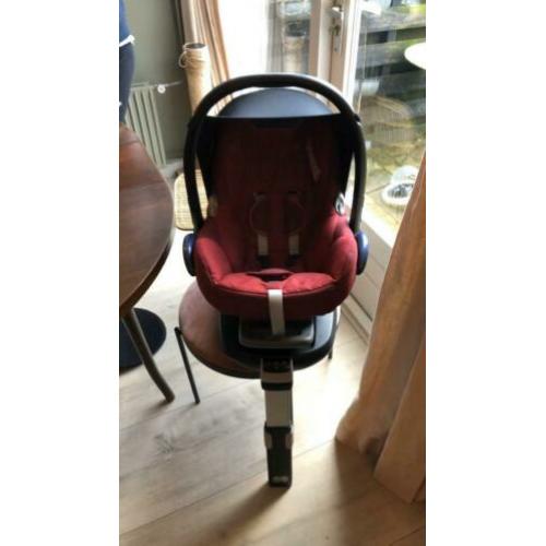 Zeer nette MAXI COSI Cabriofix incl slaapzak
