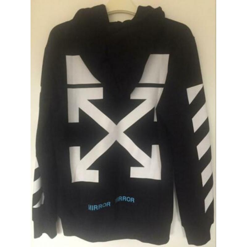 SWEATER nieuw!!! M