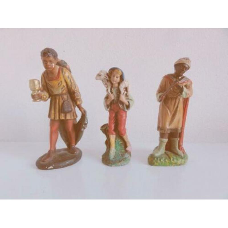 Beeldjes, drie prachtige kerststal beeldjes antiek E