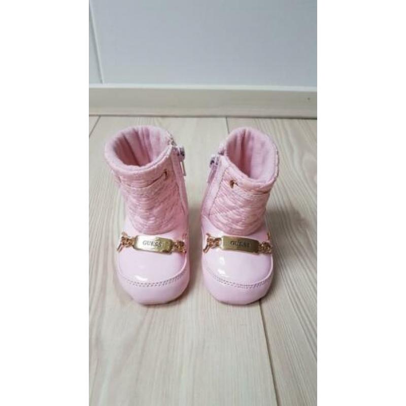 Guess laarsjes