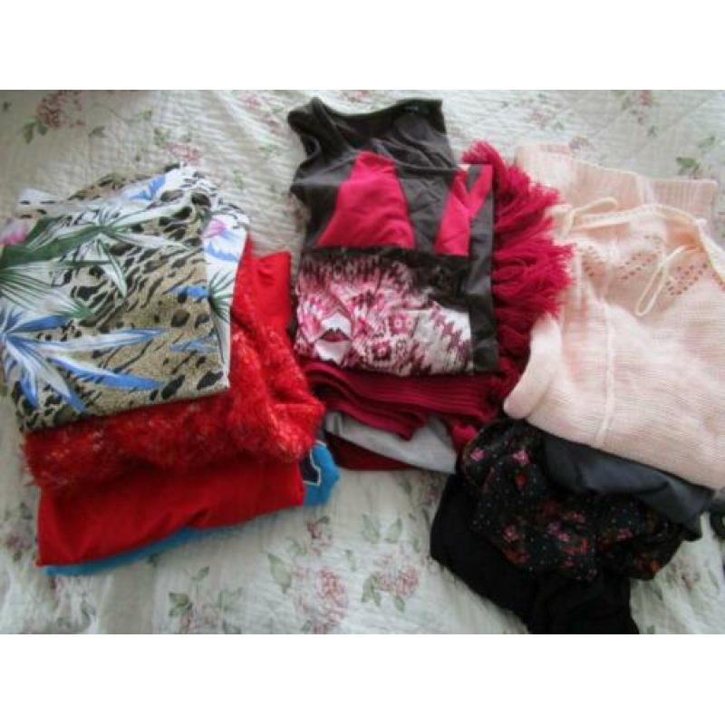 pakket kleding 12 stuks. Mt 46/48/XL/XXL. + gratis sjaal