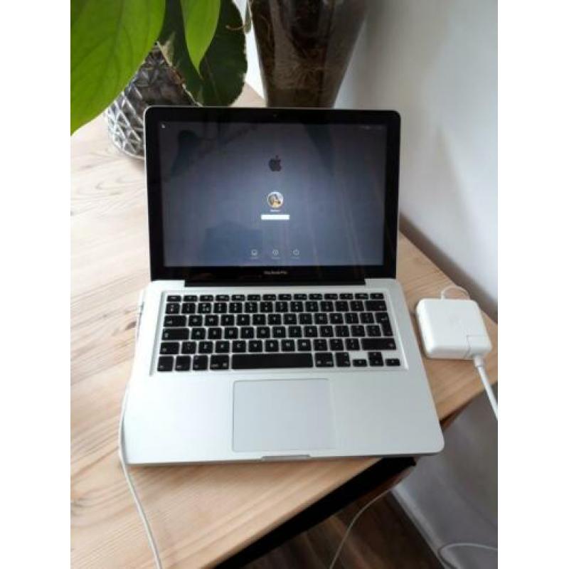 MacBook pro. 13 inch.