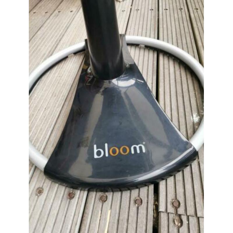 Bloom kinderstoel aangeboden. Zwarte uitvoering