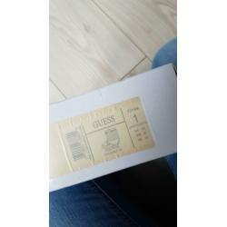 Guess laarsjes
