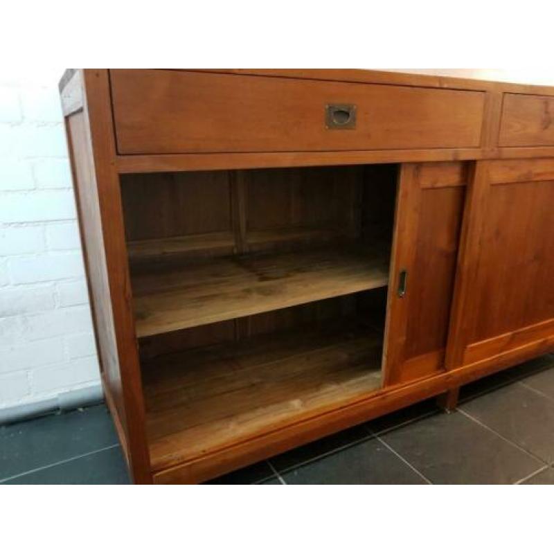 mooie robuuste ruime teak dressoir