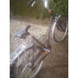 z.g.a.n dames fiets. Batavus