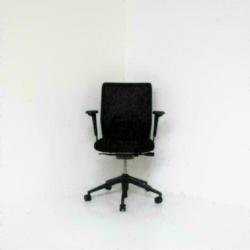 Vitra. ID Mesh: Zwarte Ergonomische, Bureaustoelen.