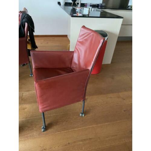 Drie eetkamer stoelen, Toledo leer, kleur steenrood.