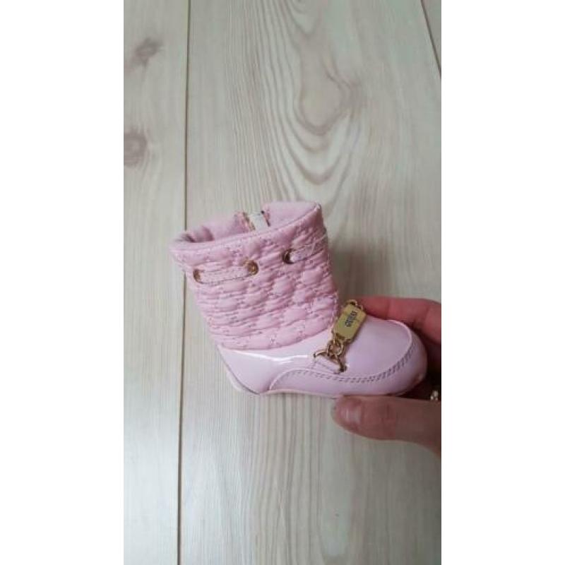 Guess laarsjes