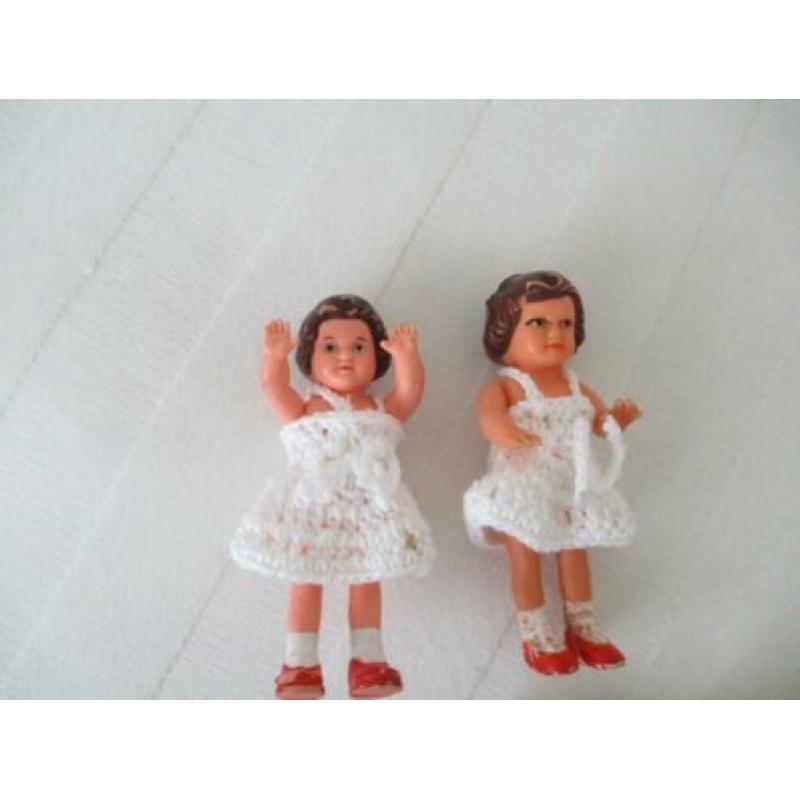 leuke oude poppenhuis popjes van rubber