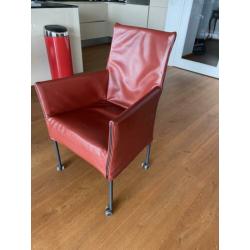Drie eetkamer stoelen, Toledo leer, kleur steenrood.