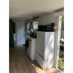 Houten (oh zo charmante) stacaravan zonder plek t.e.a.b.
