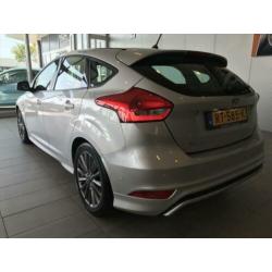 FORD Focus 1.0 EcoBoost 125pk 5-deurs ST Line Park Assist