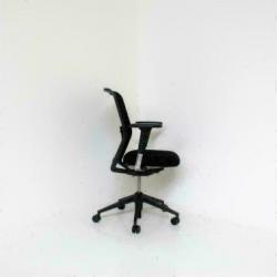Vitra. ID Mesh: Zwarte Ergonomische, Bureaustoelen.
