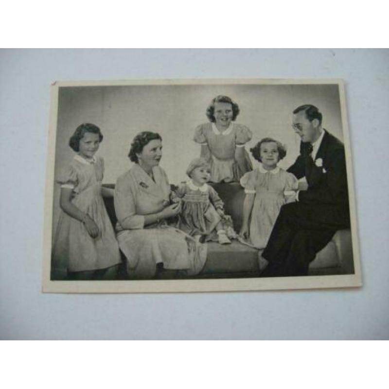 Ansichtkaart koningklijkhuis Anjerfonds 1940-1950