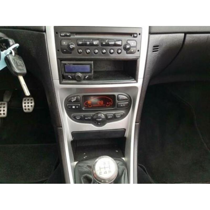 Peugeot 307 CC 2.0-16V CLIMA