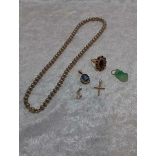 Lotje gouden sieraden met parel en edelsteen 14 KR