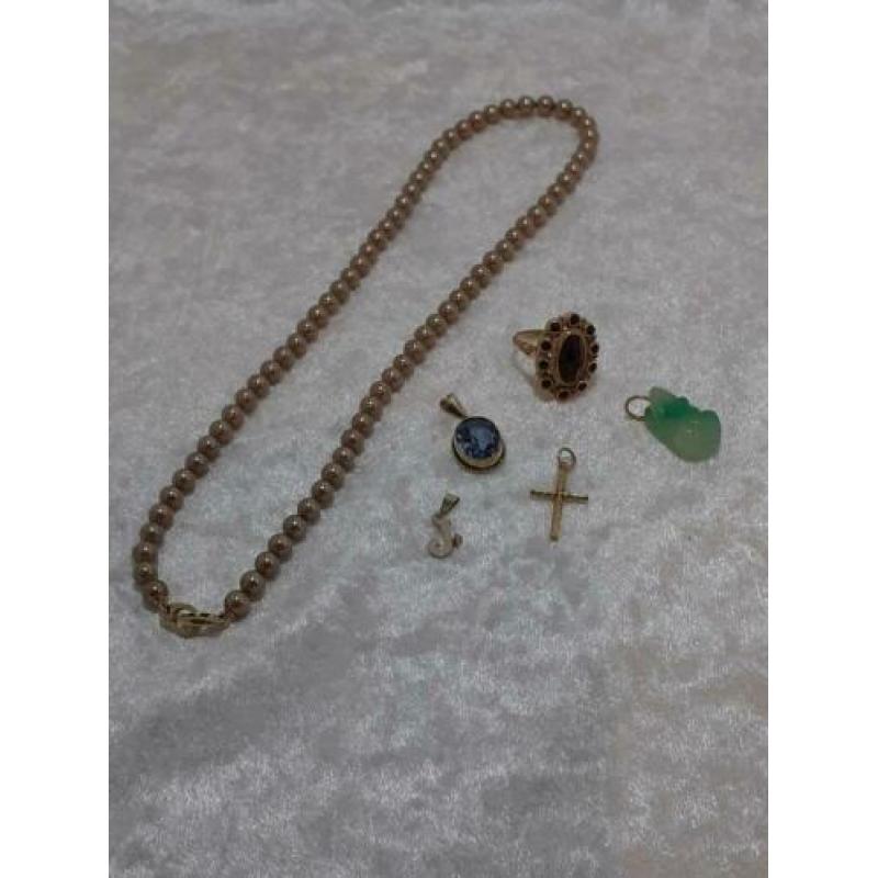 Lotje gouden sieraden met parel en edelsteen 14 KR
