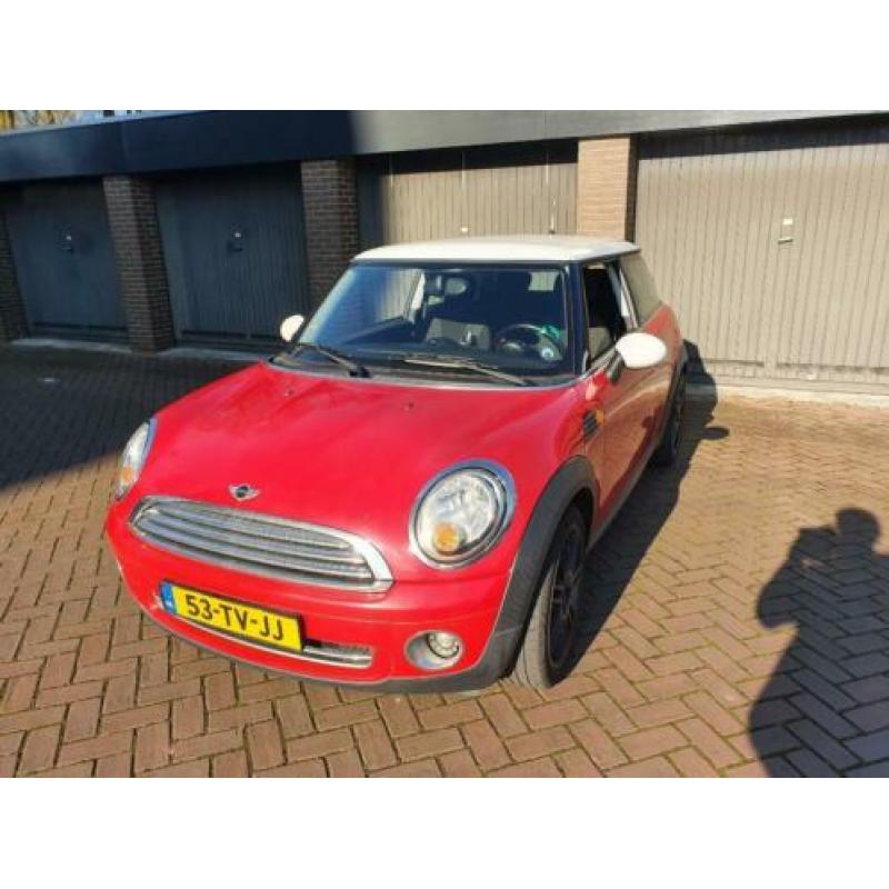 2007 1.6 Mini Cooper Rood| Facelift model R56