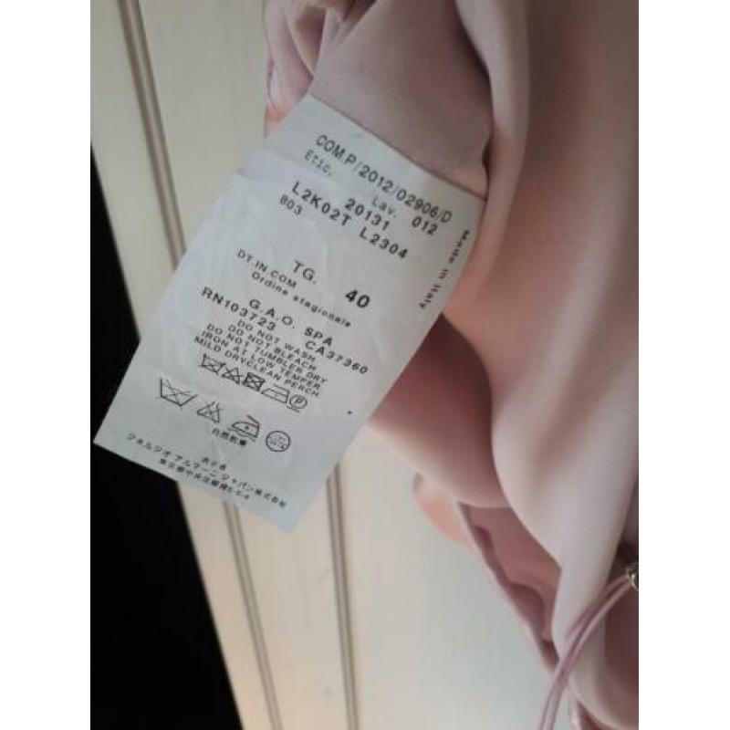 Nieuw en originele armani top. Niet gedragen. Mt 40
