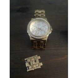 Gouden Guess horloge en Zilveren Guess horloge met strass