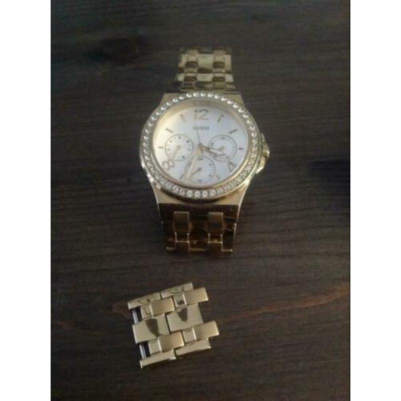 Gouden Guess horloge en Zilveren Guess horloge met strass