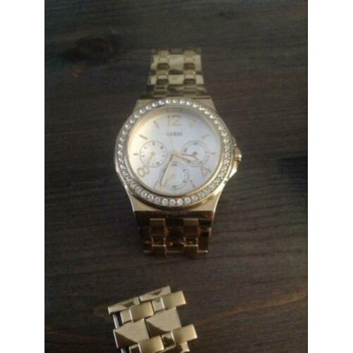 Gouden Guess horloge en Zilveren Guess horloge met strass